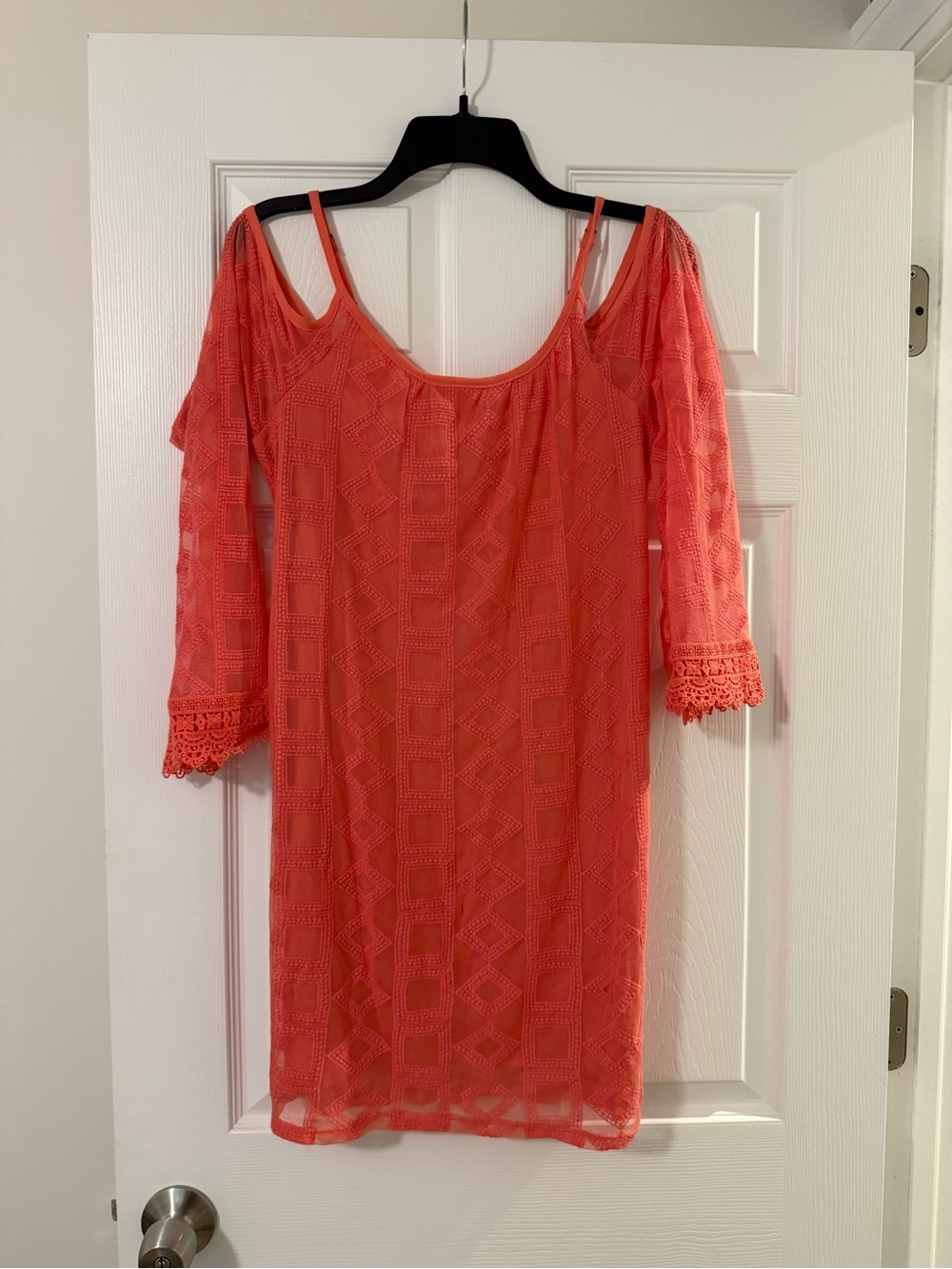 Xhilaration Coral Lace Cold-Shoulder Top Size Small